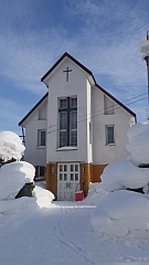 雪が映える滝川キリスト教会
