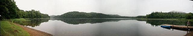 朝のチミケップ湖