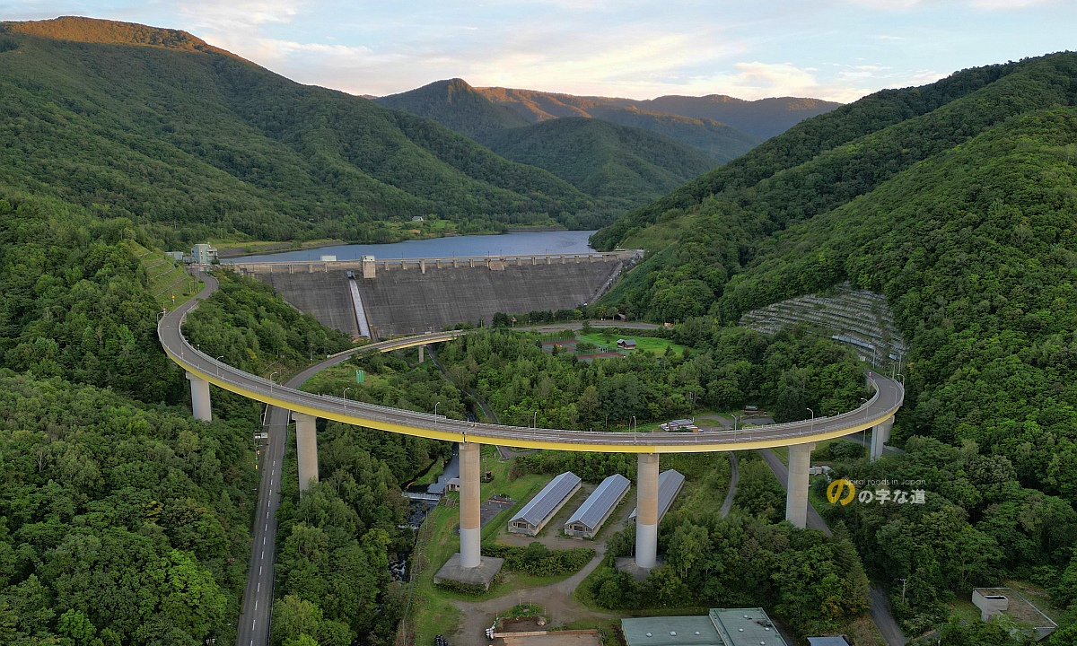 朝里スカイループ（朝里大橋）空撮