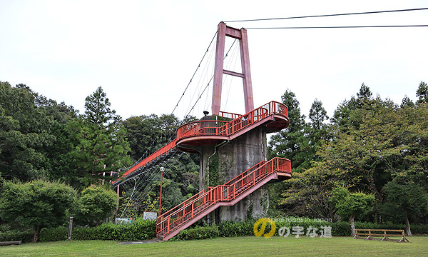 茶倉橋をリバーサイド茶倉側から眺める