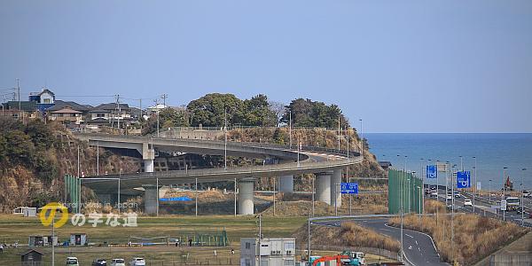日立駅海岸口から眺める浜の宮らせん橋（2018年）