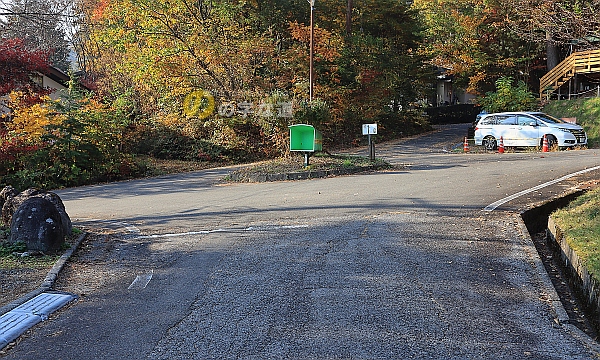 小岩岳別荘地北側の円形交差点