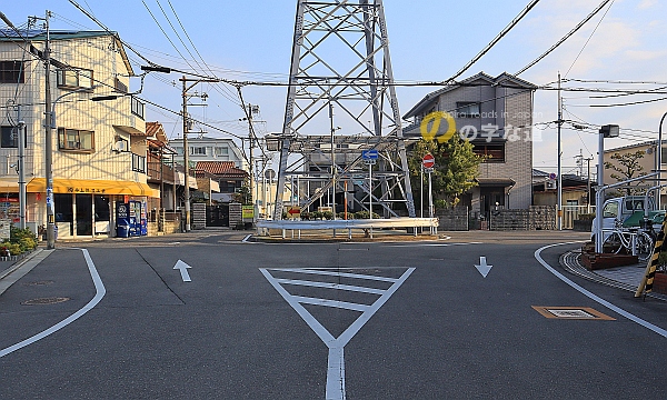 関西電力忠岡線32号鉄塔ロータリーを南西側から眺める